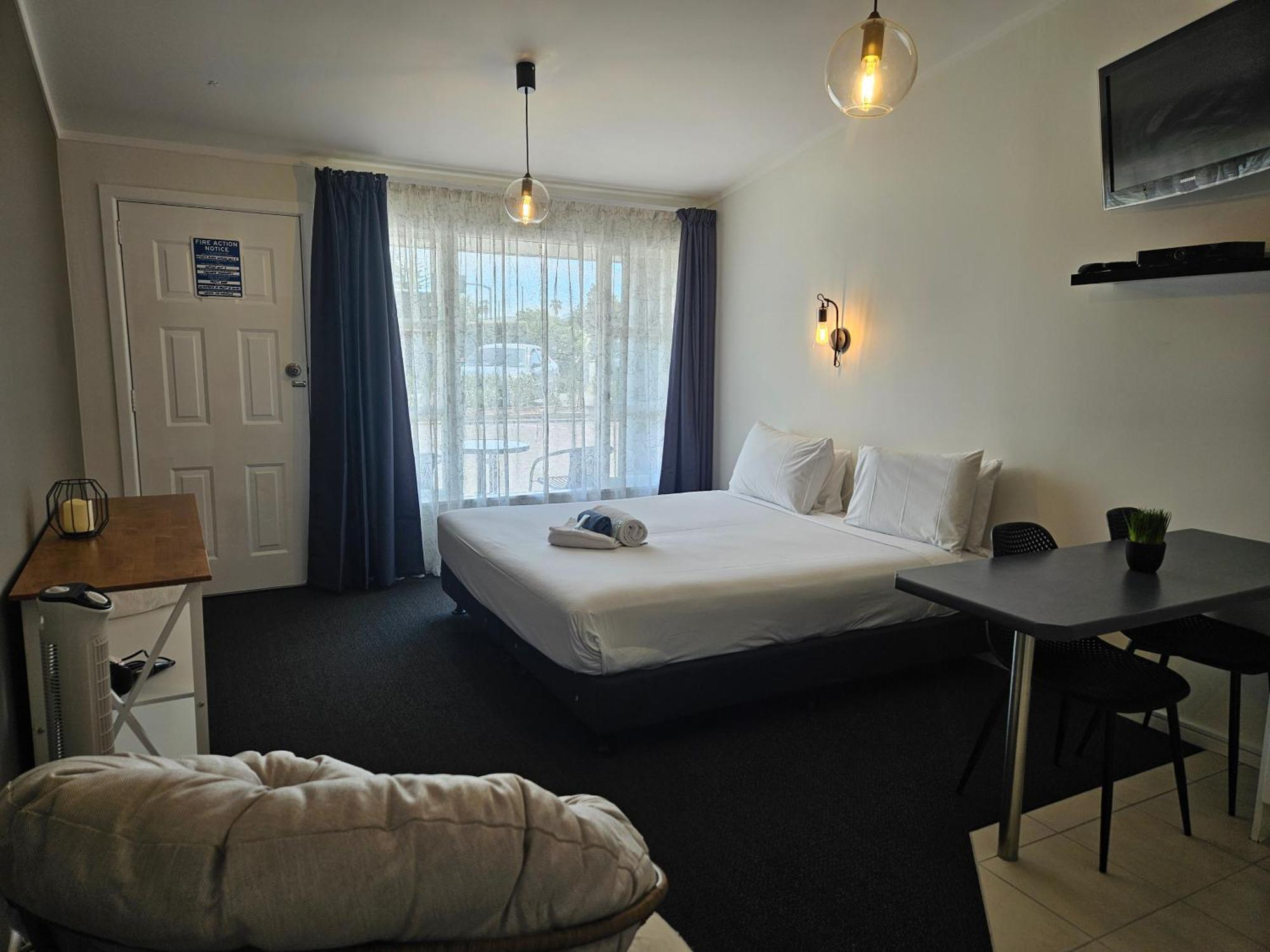Frimley Lodge Motel Hastings Buitenkant foto