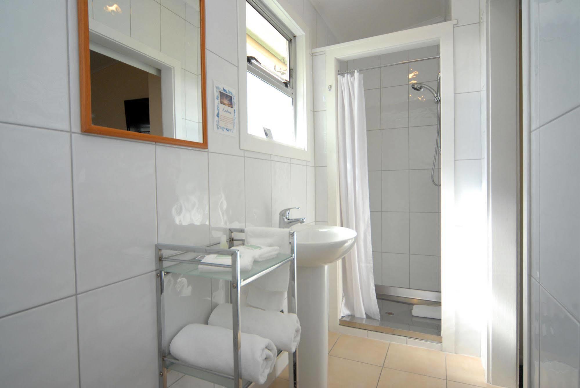Frimley Lodge Motel Hastings Buitenkant foto